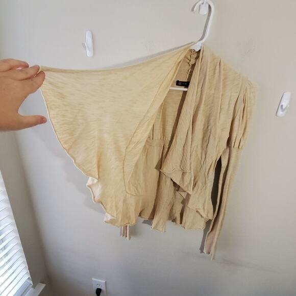 PUFFF SLEEVE cardigan‎ sweater size medium - Picture 2 of 5